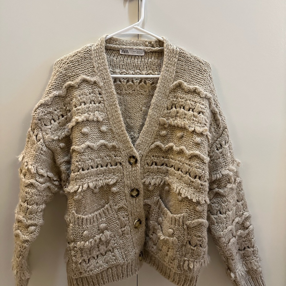 Zara Women's Cream Sweater